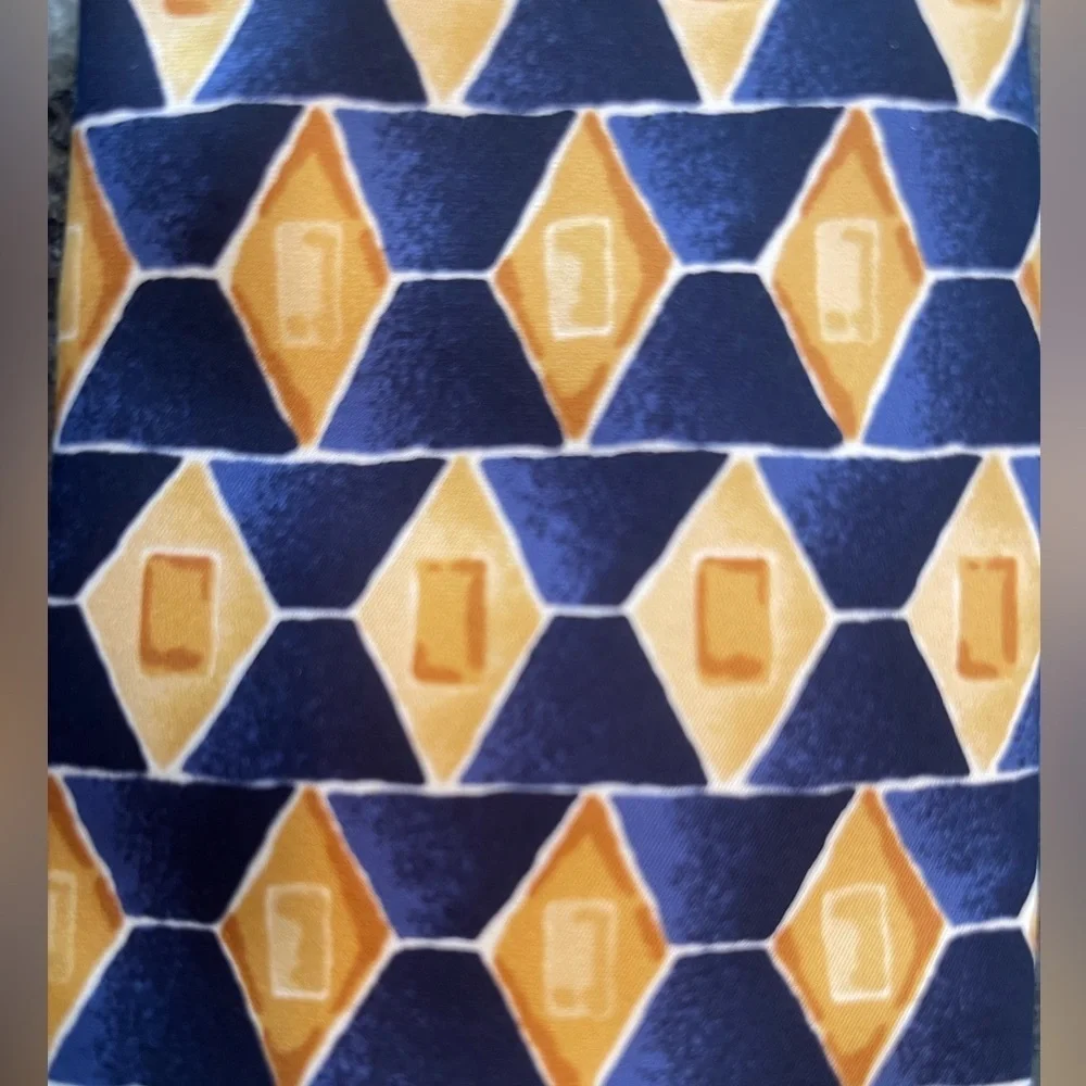 💙💛NWT Marks & Spencer Blue and Gold Geometric Tie.